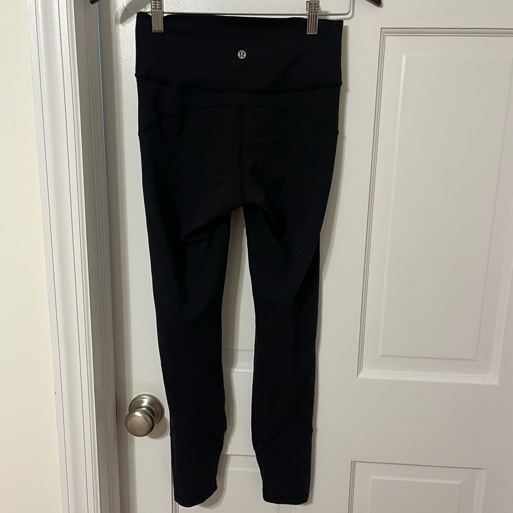 Lululemon Women's In Movement 7/8 Tight Everlux in Black Size 6 Activewear Pants - Picture 4 of 7